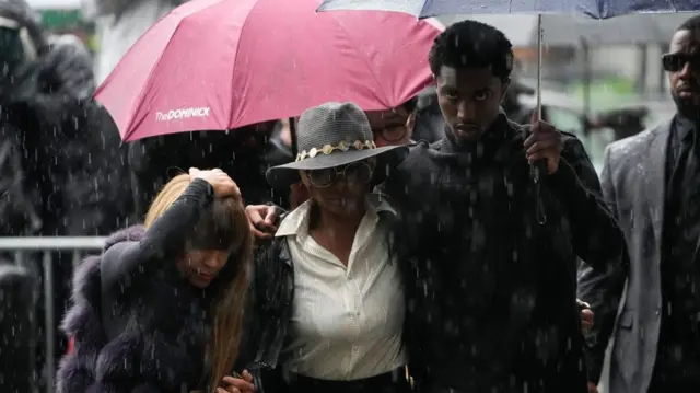 Diddy's family arriving at court