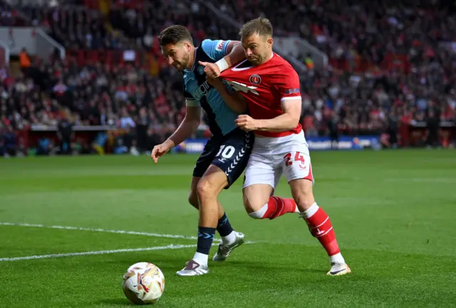 Charlton v Wycombe match action