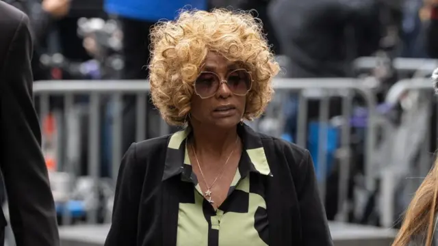 Janice Combs, Diddy's mother arrives in court