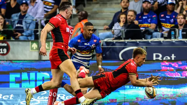 Cam Winnett of Cardiff misses the ball to dot down leading to Leolin Zas of DHL Stormers scoring a try