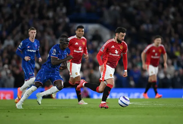 Bruno Fernandes of Manchester United runs
