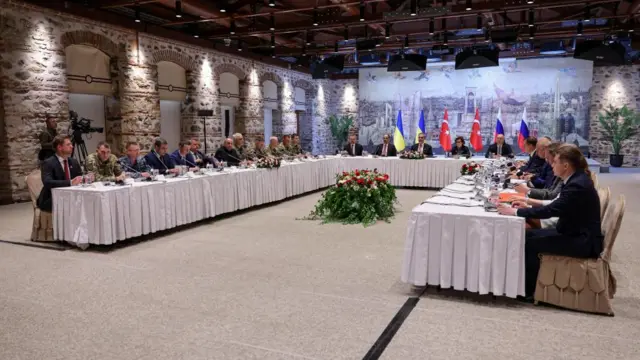 Turkish Foreign Minister Hakan Fidan chairs a meeting between Ukrainian and Russian negotiators in Istanbul, Turkey
