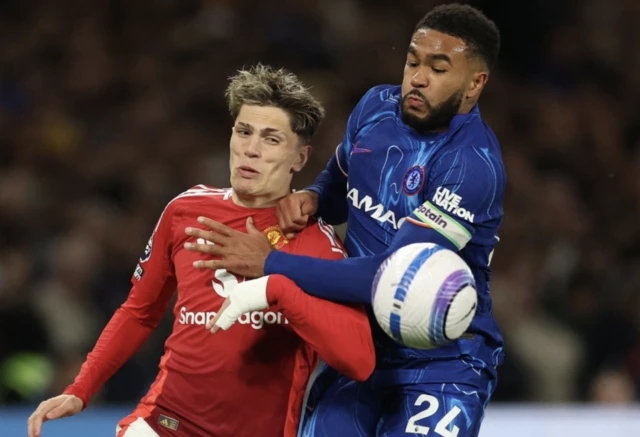 Manchester United's Alejandro Garnacho in action with Chelsea's Reece James