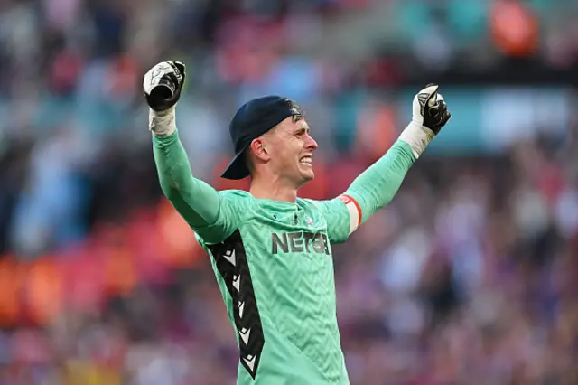 Dean Henderson of Crystal Palace celebrate