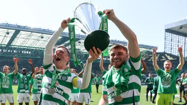 Trophy lift