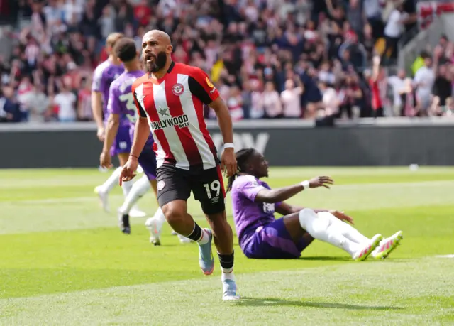 Brentford's Bryan Mbeumo celebrates scoring their side's first goal of the game