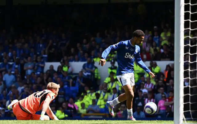 Everton's Iliman Ndiaye scores their second goal