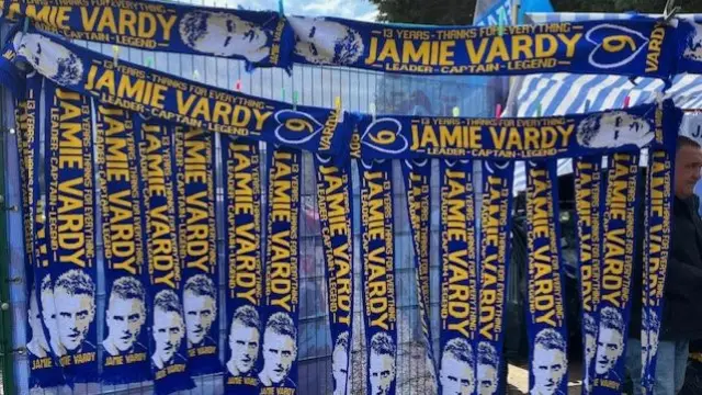 Jamie Vardy scarfs