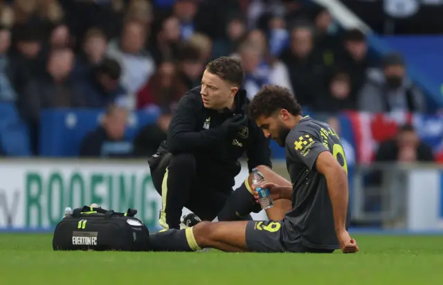 Dominic Calvert-Lewin down injured
