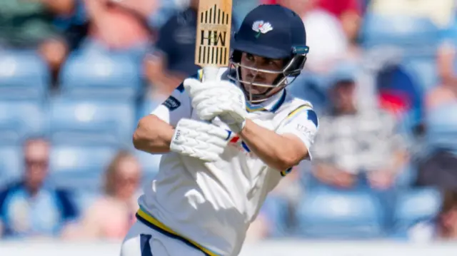 Jordan Thompson batting