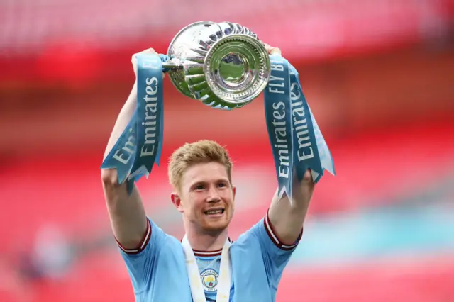 Kevin de Bruyne FA Cup trophy