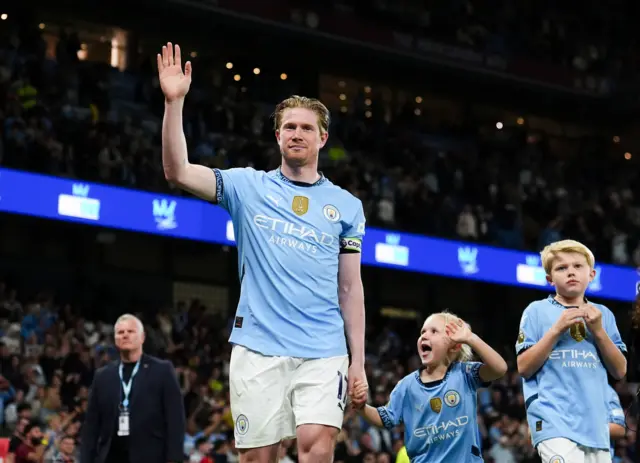 Kevin De Bruyne with his family after he played his final game.