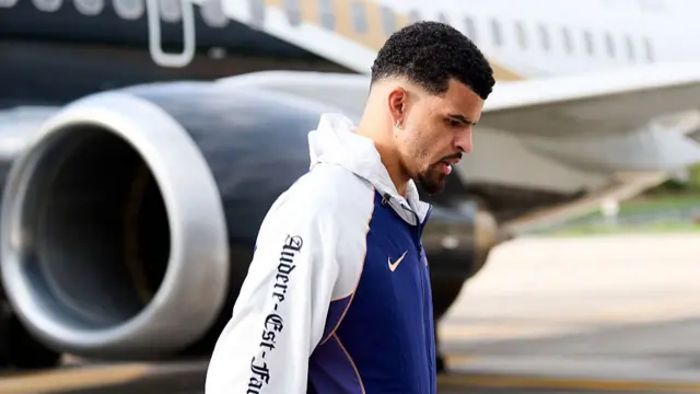Tottenham striker Dominic Solanke gets off the plane at Bilbao Airport