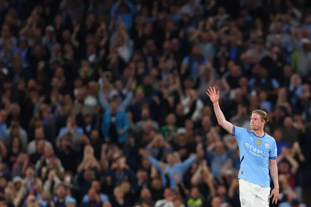 Kevin De Bruyne of Manchester City acknowledges the fans as he leaves the pitch