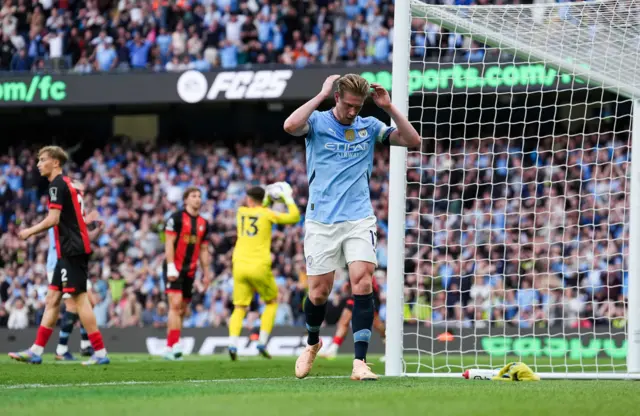 Manchester City's Kevin De Bruyne rues a missed chance