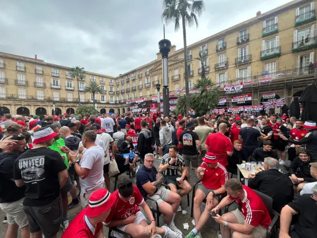 Man Utd fans in Bilbao