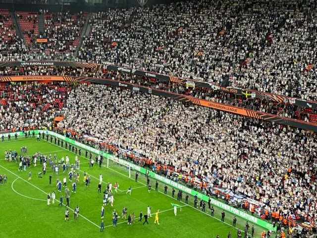 Tottenham players celebrate in Bilbao