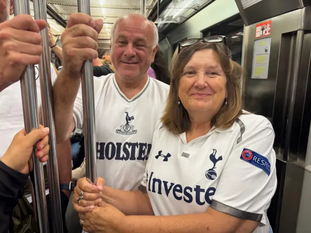 Spurs fans on the metro