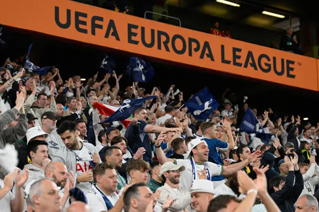 Tottenham fans cheer