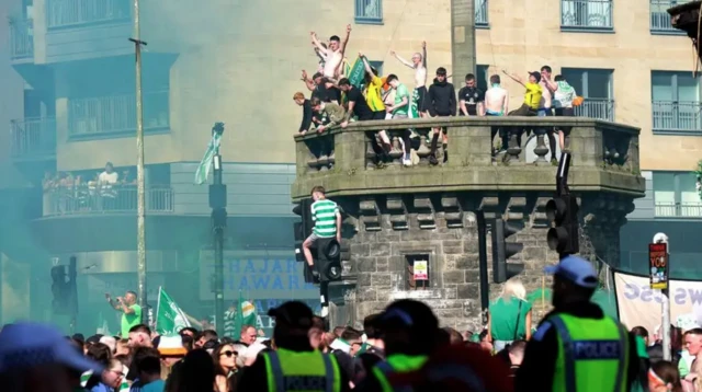 celebrating celtic fans