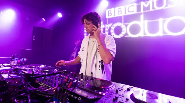 Barry Can't Swim performs on a BBC Music Introducing stage in 2023.