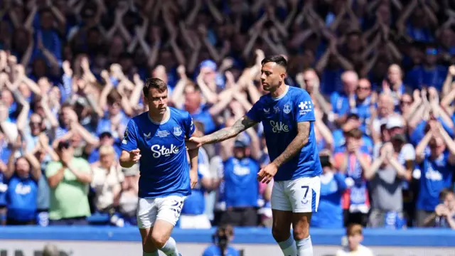 Everton fans applaud as Seamus Coleman is substituted against Southampton