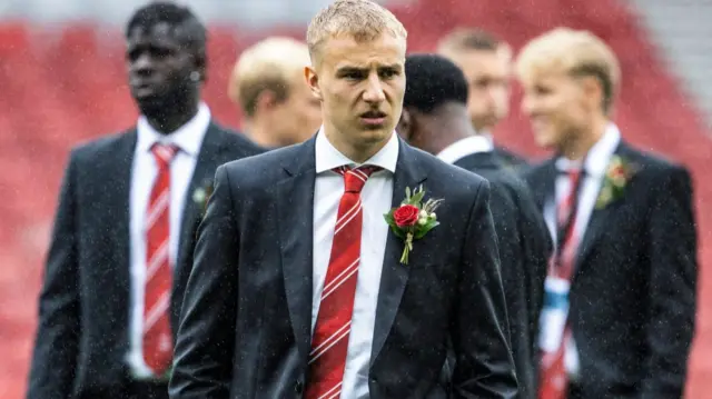Aberdeen v Celtic (15:00)