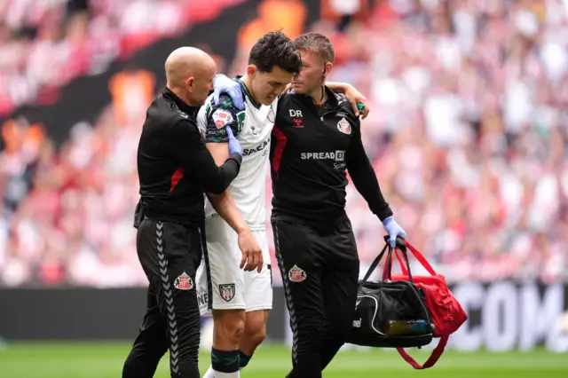 Luke O Nien injured