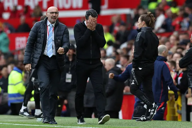 Aston Villa's Spanish head coach Unai Emery (C) reacts as he leaves after the English Premier League football match between Manchester United and Aston Villa