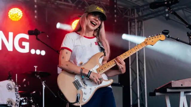 Pixey performing on stage