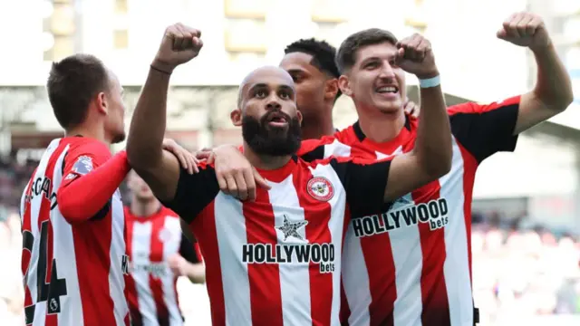 Bryan Mbeumo of Brentford celebrates scoring