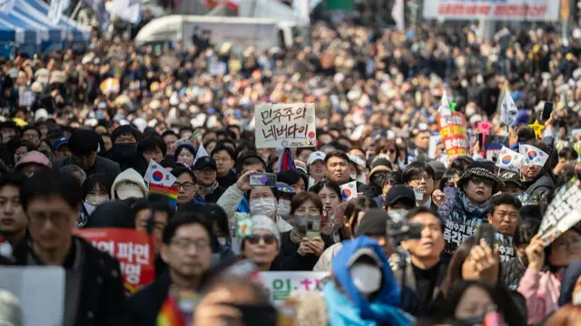 Anti Yoon protesters react after the Constitutional Court's verdict on Yoon's impeachment near the Constitutional Court in Seoul, South Korea on April 04, 2025.