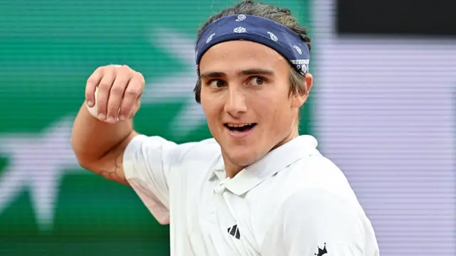 Mattia Bellucci reacts