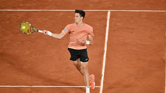 Fabian Marozsan plays a forehand