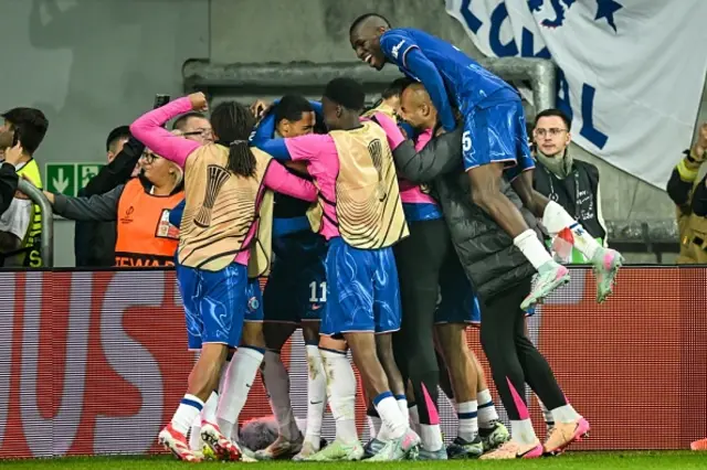Players of Chelsea FC celebrate Jadon Sancho of Chelsea