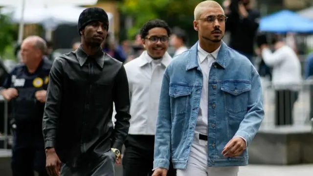 King Combs, Quincy Brown and Justin Combs walking together into court