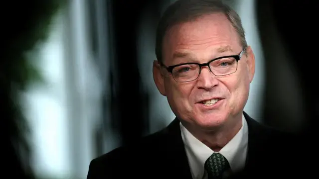 A close up of Kevin Hassett