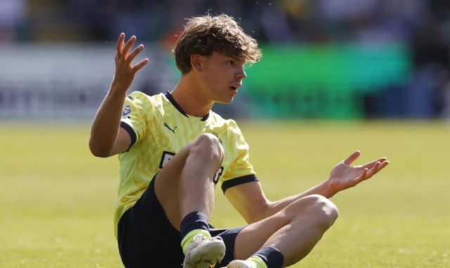 Southampton's Tyler Dibling reacts