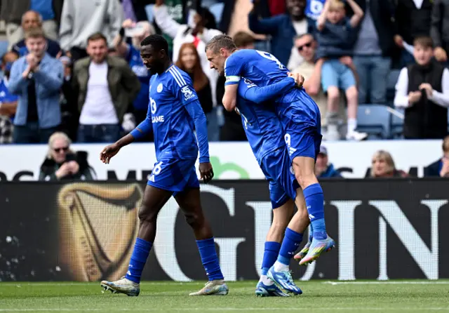 Jamie Vardy of Leicester City celebrates