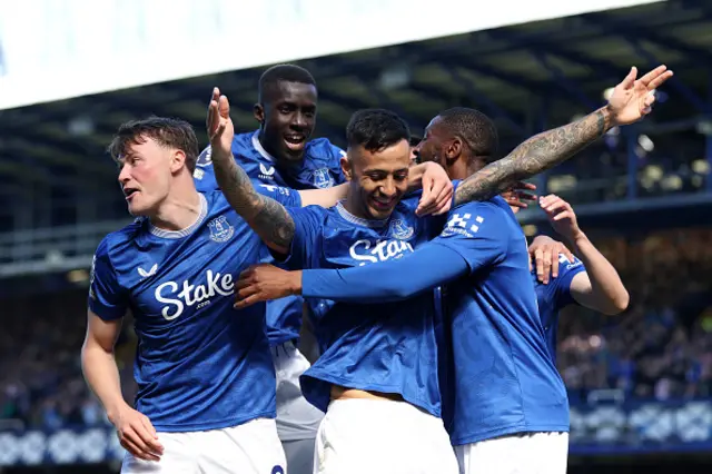 Dwight McNeil of Everton celebrates
