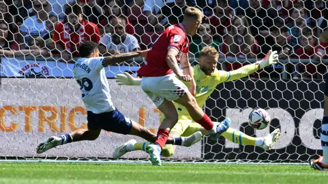 Ross McCrorie finishes past Dai Cornell