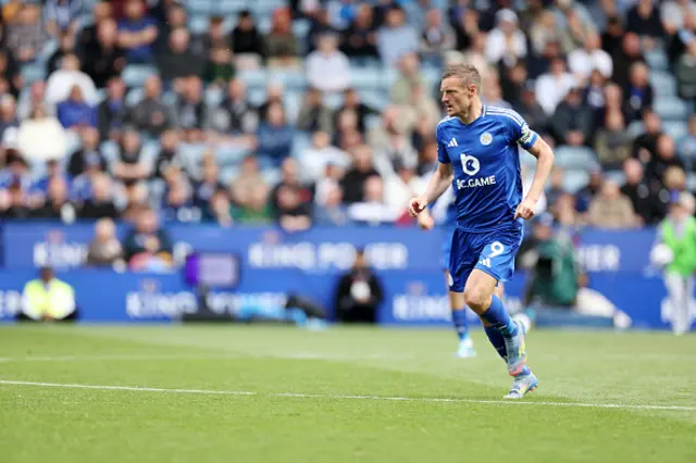 Jamie Vardy looks on