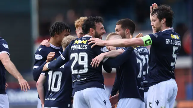 Antonio Portales scores for Dundee