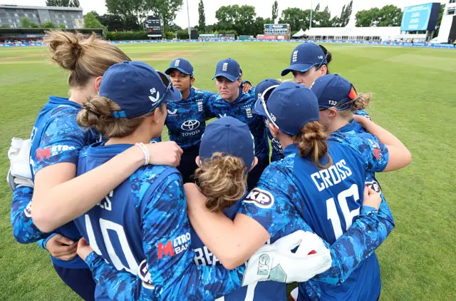 England team huddle