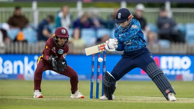 Tammy Beaumont of England