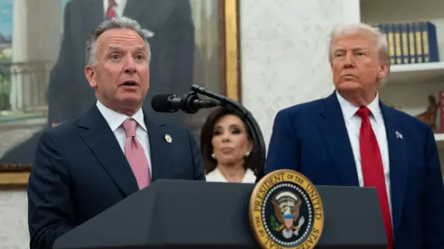 US Special Envoy Steve Witkoff (left) pictured with US President Trump