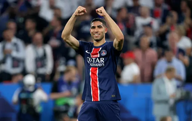 Achraf Hakimi of Paris Saint-Germain celebrates