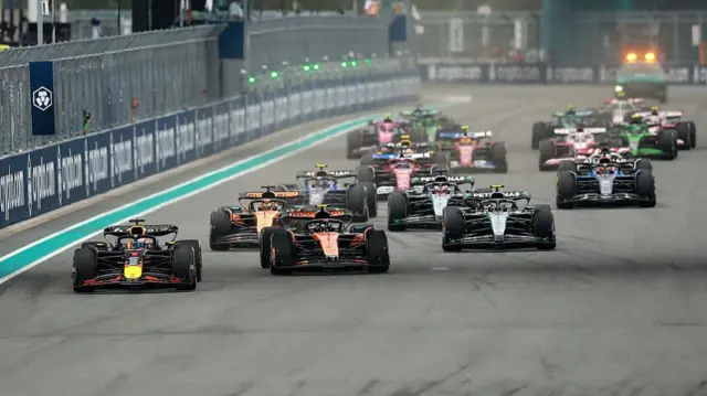 Race start, Max Verstappen leads the Miami Grand Prix
