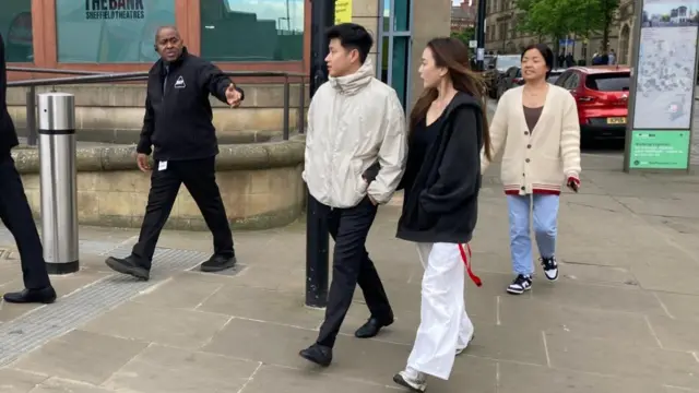 Zhao Xintong arrives