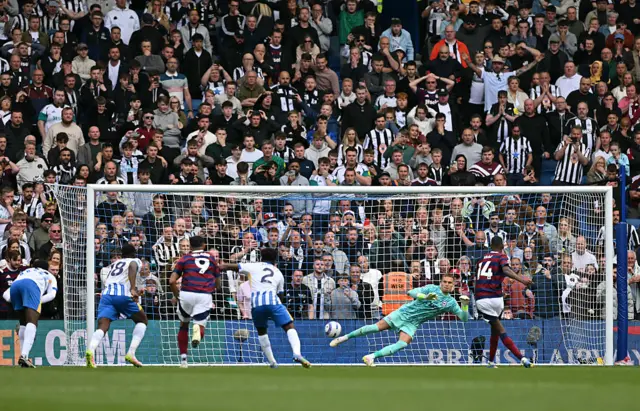 Isak scores for Newcastle
